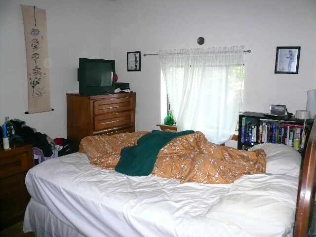 Building Photo - 225 Parsons St