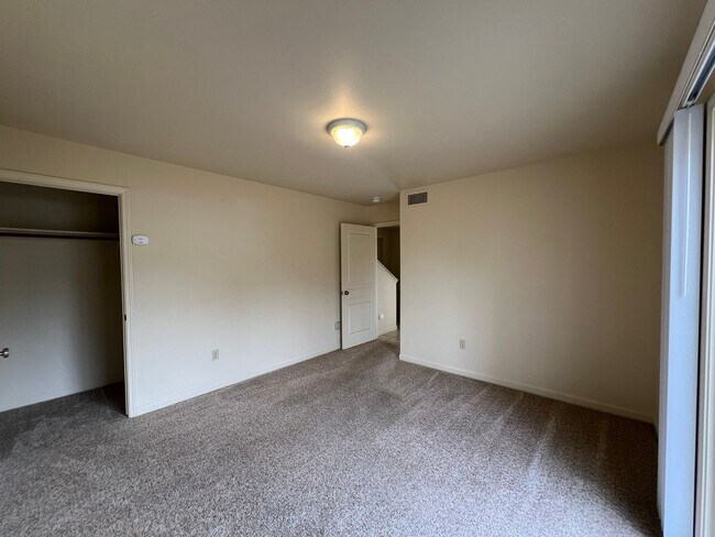 Building Photo - LSGRA445