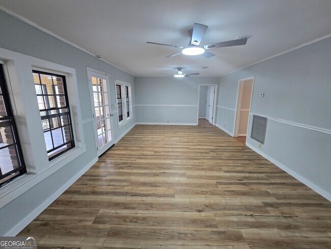 Building Photo - 1703 Point Peter Rd