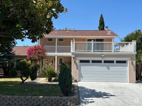 Building Photo - Spacious 4-Bedroom Home with Pool in Prime...