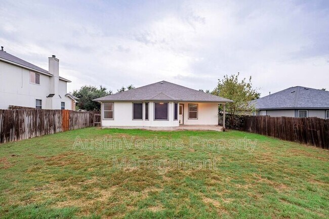 Building Photo - 105 Cattail Cove