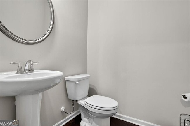 Building Photo - 1553 Spring Hollow Way