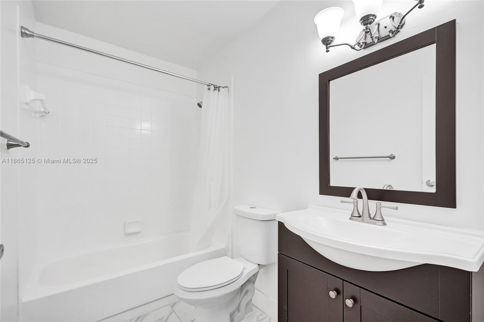 Building Photo - 4163 SW 85th Ave