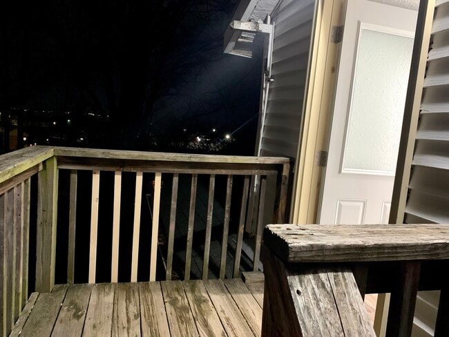 Deck/Entry to Apartment - 1006 Oak St