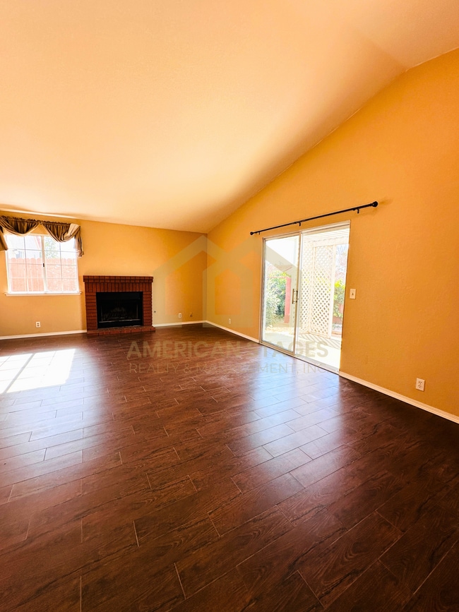 Building Photo - 4281 Ridgecrest St