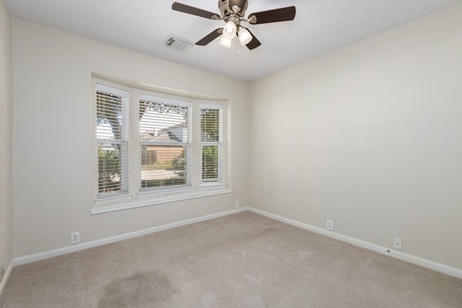 Building Photo - 7414 Rosebud Bend Dr