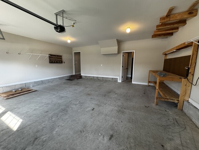 Building Photo - 232 Westfield Dr