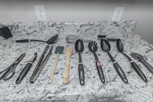 Building Photo - 3518 Roswell Rd NE