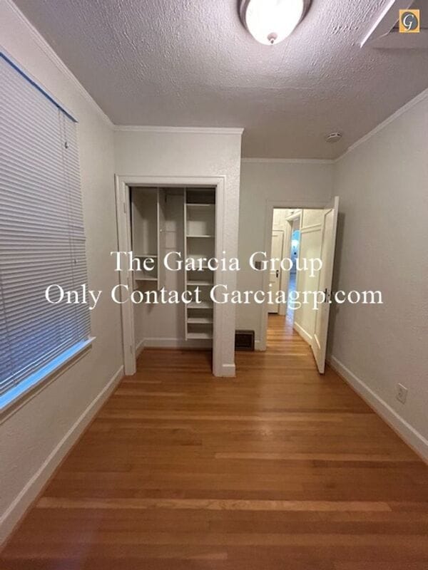 Building Photo - 620 SW Grant St.