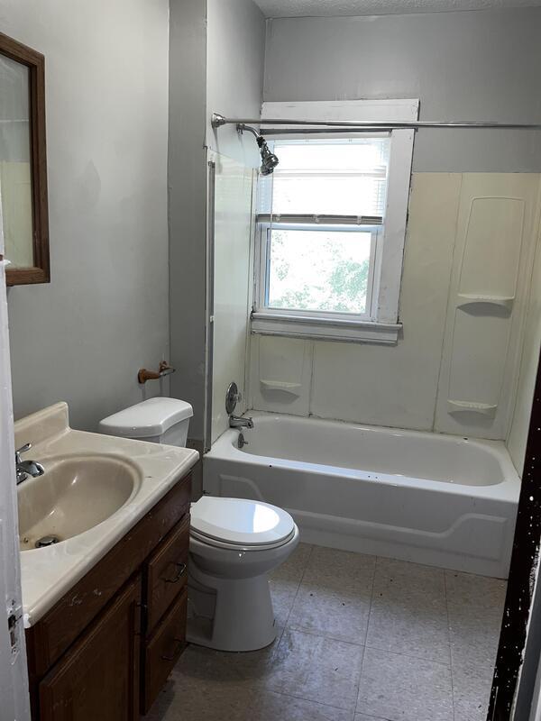 Building Photo - 3403 W 98th St