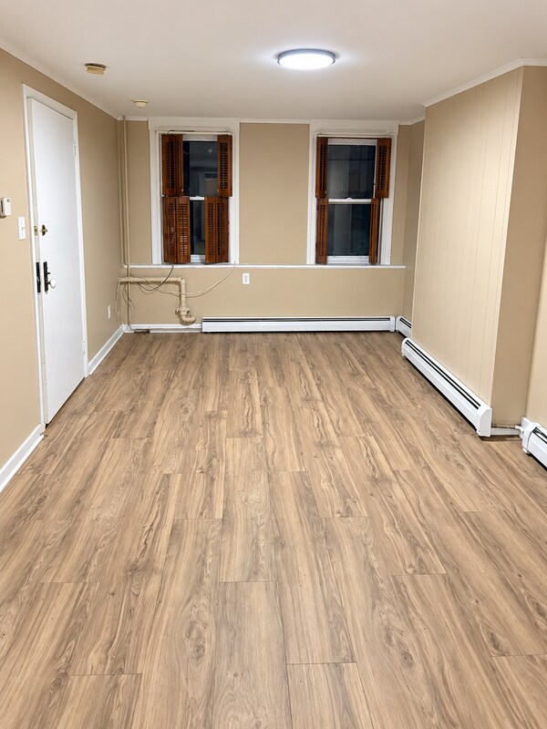 Building Photo - 129 Dove St