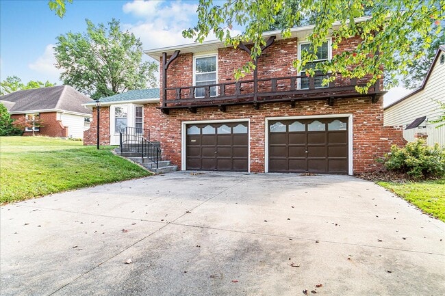 Building Photo - 318 Goodrich Dr