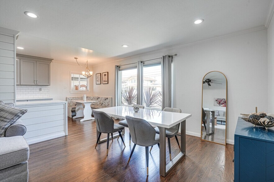 Building Photo - 1338 Thais Ln