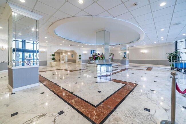 Building Photo - 3800 S Ocean Dr