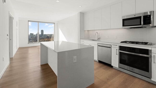 Building Photo - 35 Lomasney Wy