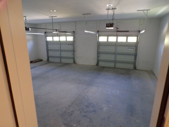 Building Photo - PRE-LEASING JULY 2024