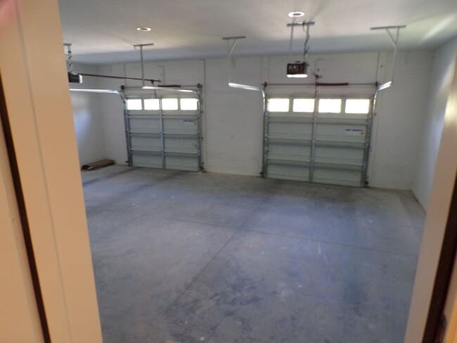 Building Photo - STUDENT HOUSING