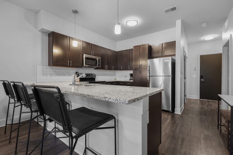 Building Photo - 8510 Westfield Blvd