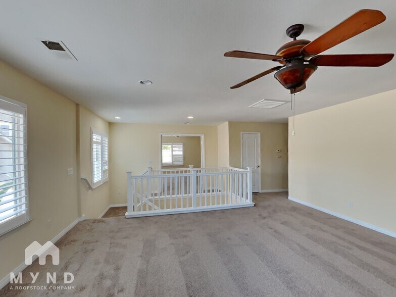 Building Photo - 807 Via Bahia