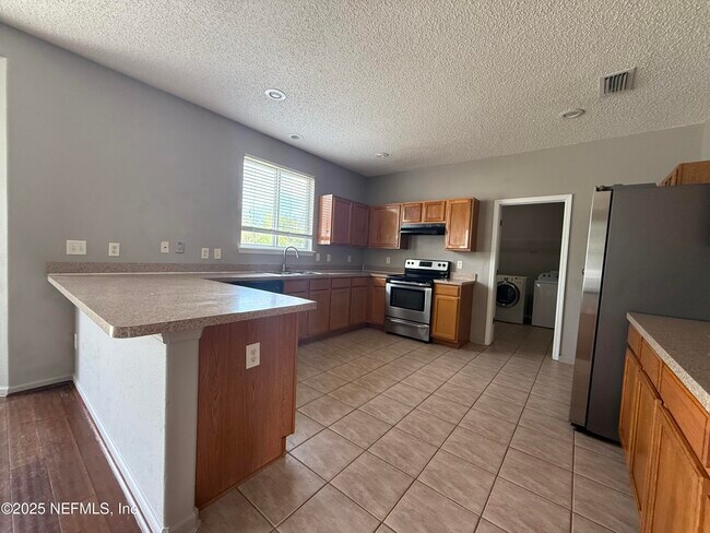 Building Photo - 404 Monet Ave