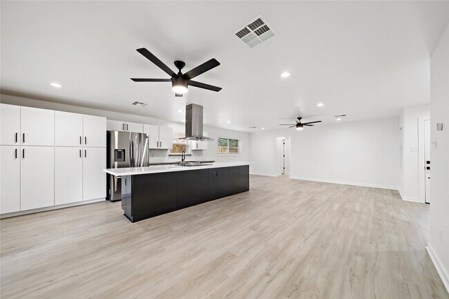 Building Photo - 5703 De Milo Dr