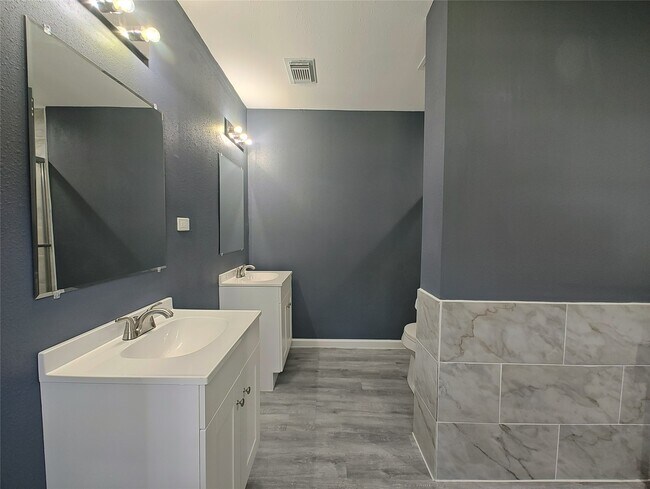 Building Photo - 2252 Shadowdale Dr