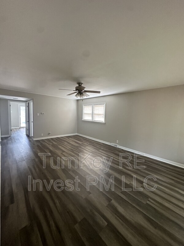 Building Photo - 11613 Kedzie Ave