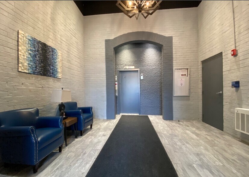 Building Photo - 475 Plum Creek Dr