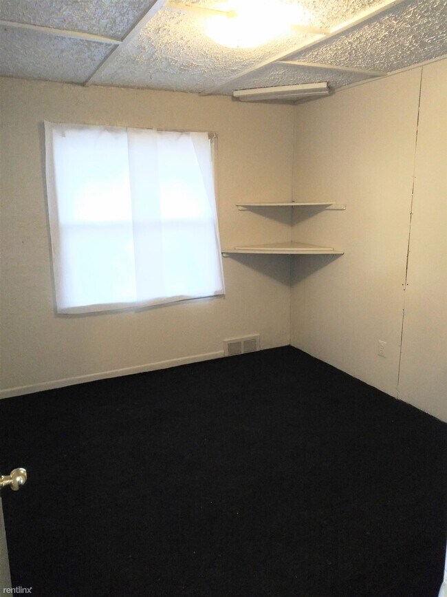 Building Photo - 3 br, 1 bath House - 15873 Blackstone St 1...