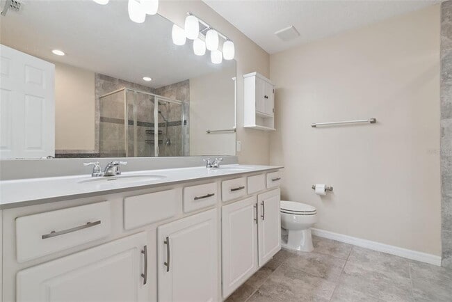 Building Photo - 2200 Garden Belle Dr