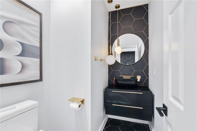 Building Photo - 4200 Roswell Rd NE