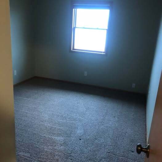 Building Photo - 2062 River Rd