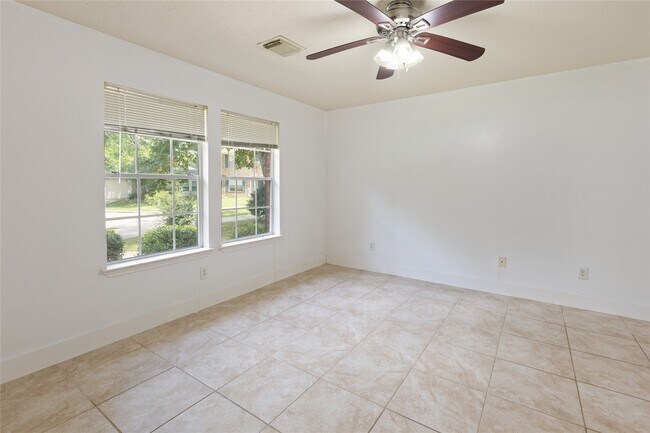 Building Photo - 22014 Soft Pines Ct