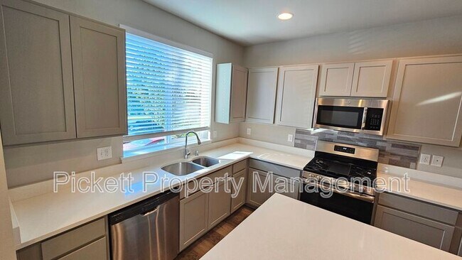 Building Photo - 1032 Magnuson Way