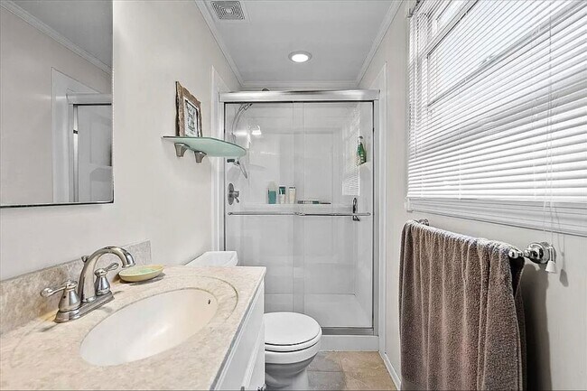 Building Photo - Charming Home! 4 Bedroom 2.5 Bathroom - Hopewell