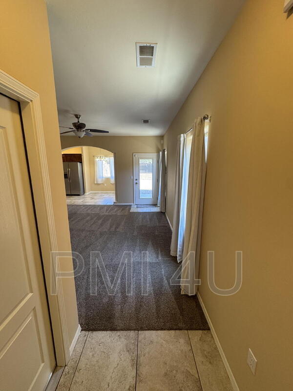 Building Photo - 618 Fire Wheel Loop