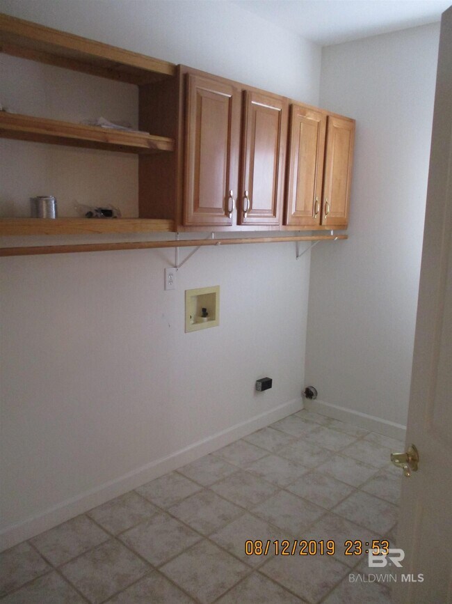 Building Photo - 9153 Parliament Cir