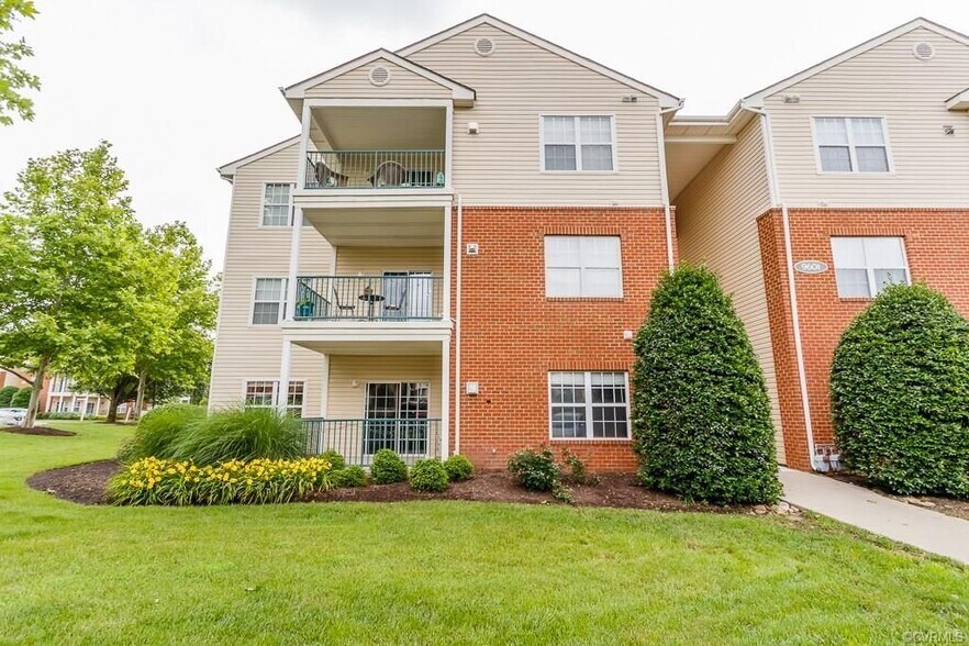 Building Photo - 9410 Links Ln