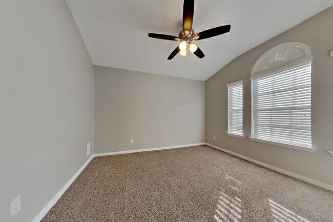 Building Photo - 2831 Wild Oak Park Dr