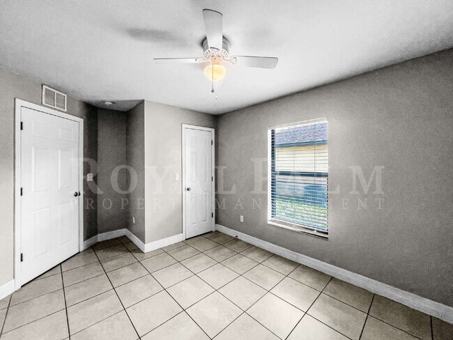 Building Photo - 3BR/2BA Cape Coral Rental - Washer... Dryer... Screened Lanai... This One Came Prepared
