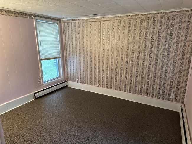 Building Photo - 715 Farnsworth St