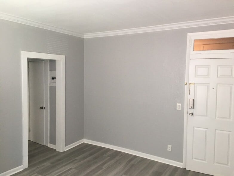 Building Photo - 408 Armada Rd S