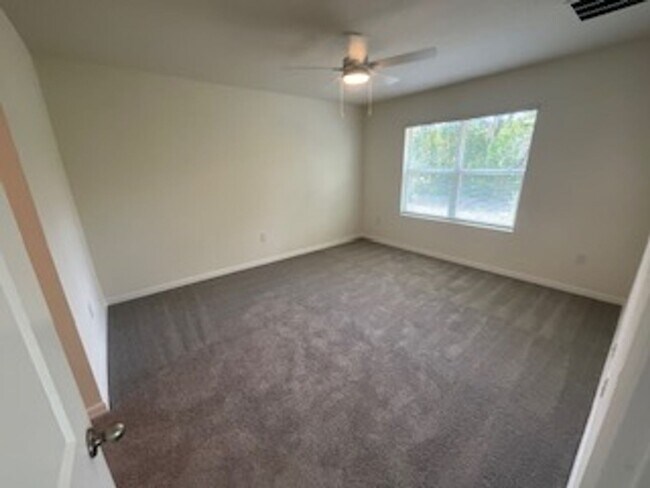 Building Photo - 35 Hickory Crse Trl
