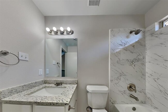 Building Photo - 7330 Parkland Manor Dr