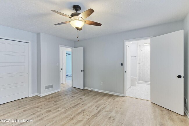 Building Photo - 6714 Copperfield Rd