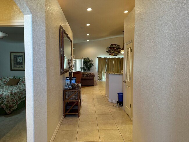 Building Photo - Fully Furnished Short-Term Rental in Fort Mohave-3BD/2BA