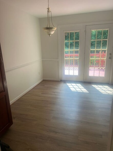 Building Photo - 13090 Gravelbrook Rd
