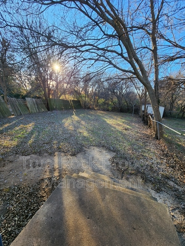 Building Photo - 913 N Highland Ave