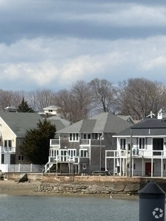 Building Photo - 31 Hampton Cir