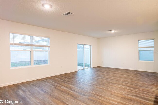 Building Photo - 32463 Weathered Oak Dr